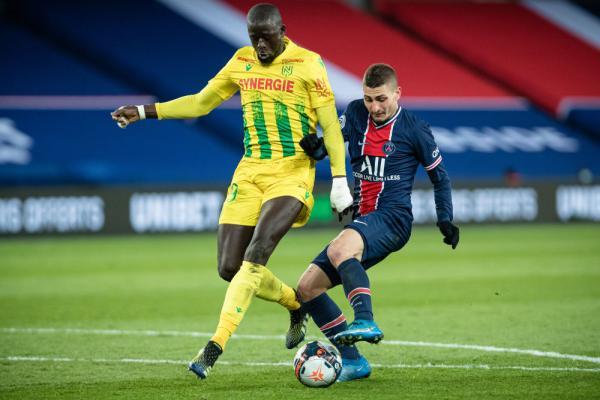 健康的蓝军队长 边后卫改踢后腰那就是真强 身价暴涨1500万欧（满血归来的蓝军队长转型后腰实力尽显，身价飙升1500万欧）