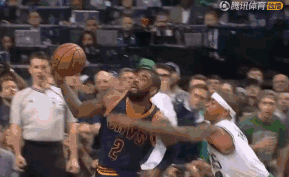 潘德夫：范戴克那次手球应该是点球，裁判决定了比赛的结果（潘德夫直言：范戴克手球该判点，裁判改变了比赛走向）