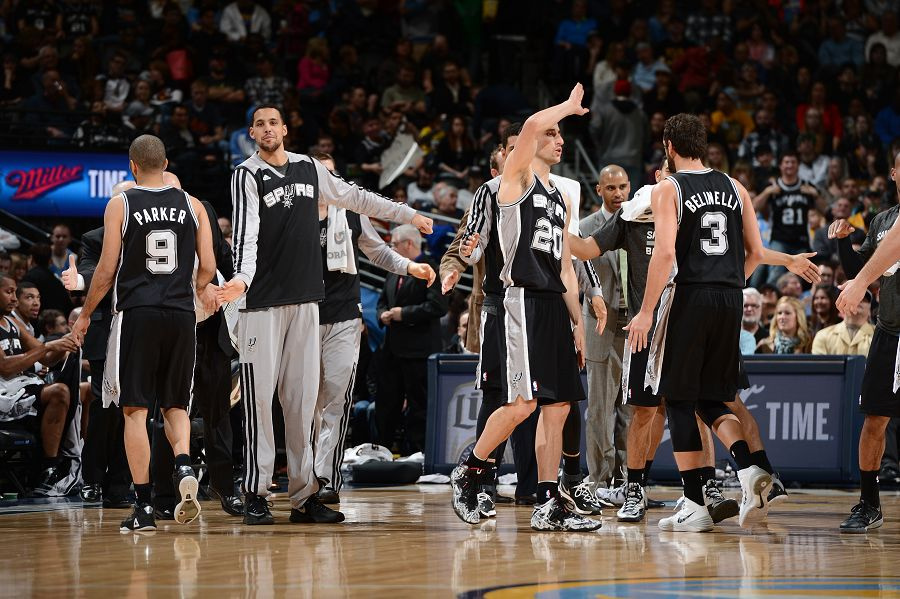 库里刷爆纪录轰38分+9记三分，格兰特8中0躺赢，开拓者双杀勇士（库里38分9记三分难救主，格兰特8投0中仍躺赢，开拓者双杀勇士）