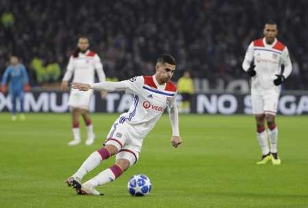 限制了他们 限制了他们